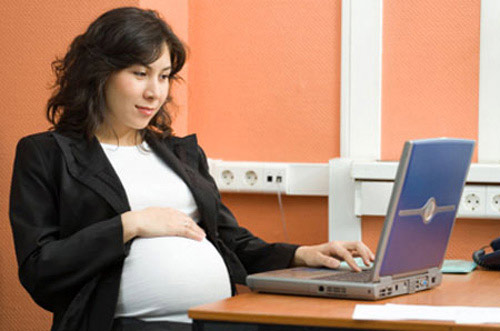 Bảo hiểm thai sản sẽ bớt được gánh nặng chi phí cho lúc sinh nở