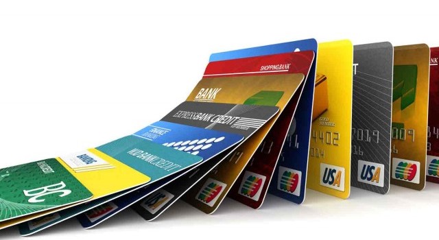 Cách tránh lãi suất thẻ tín dụng