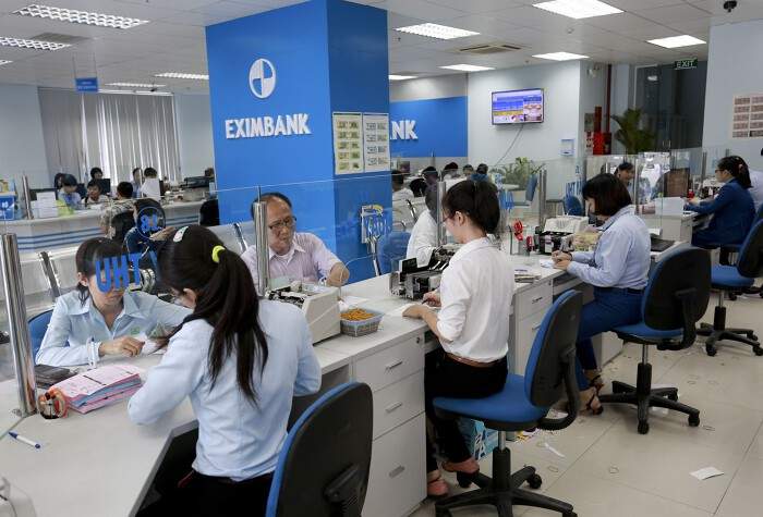 Giờ làm việc của ngân hàng Eximbank theo mùa