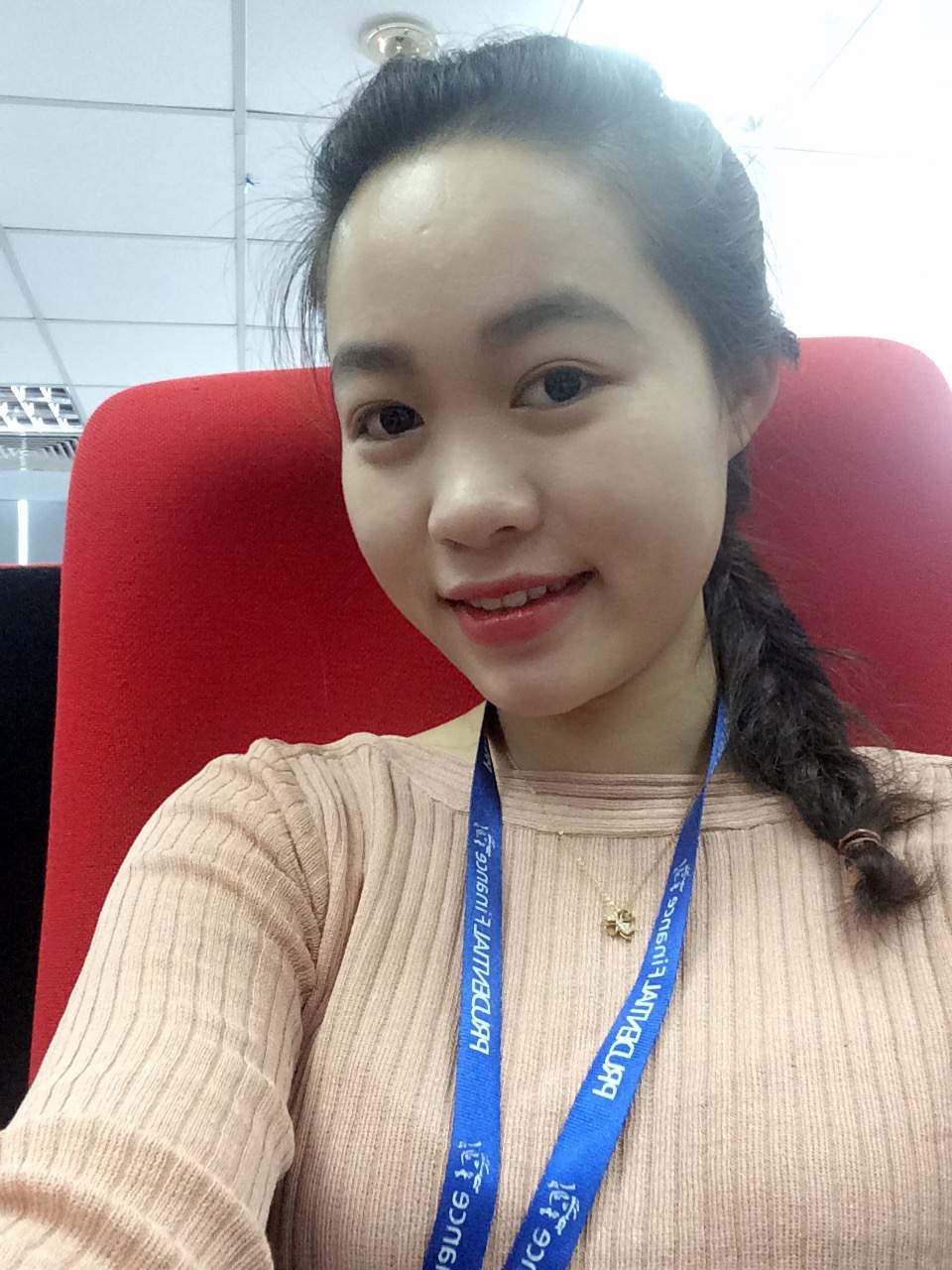 Chuyên gia Lê thị vương