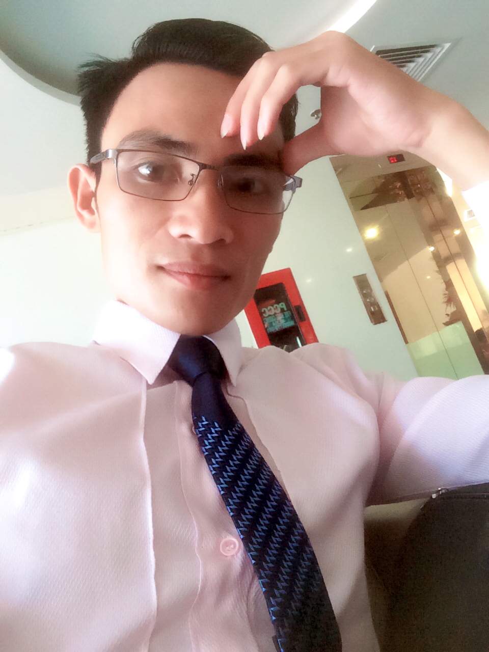 Chuyên gia Lê Văn Tình 