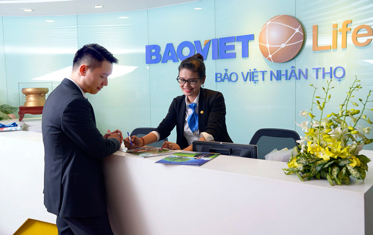thebank_baovietkhuyenmaigiovanggiasocgiamgiaden30sanphamtaichinhbaohiem_1509350567