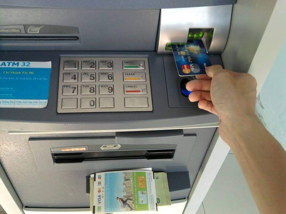 thebank_hinh3dunothetindunglagi_1511579981