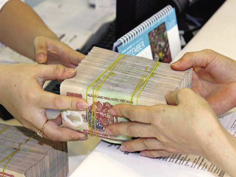 thebank_nhungruirothuonggaptucacvumattrangtienguitietkiem_1511853039