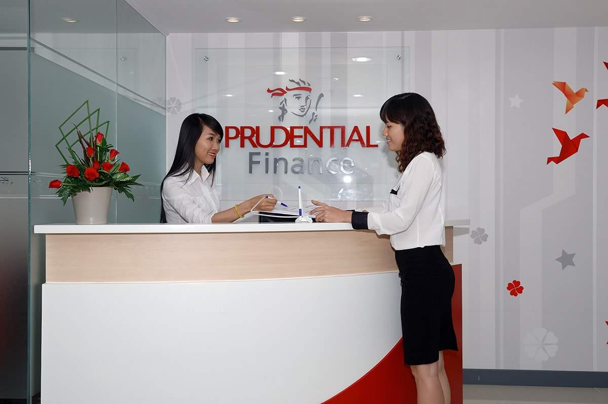 thebank_hinh4motsoluuykhinopphibaohiemprudentialquavietcombank_1513230465