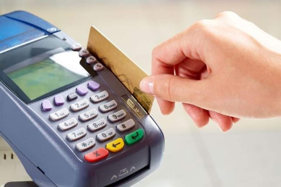 Mạng lưới giao dịch rộng khắp giúp khách hàng dễ dàng thanh toán tại bất cứ ATM, Pos có kết nối với SeABank.
