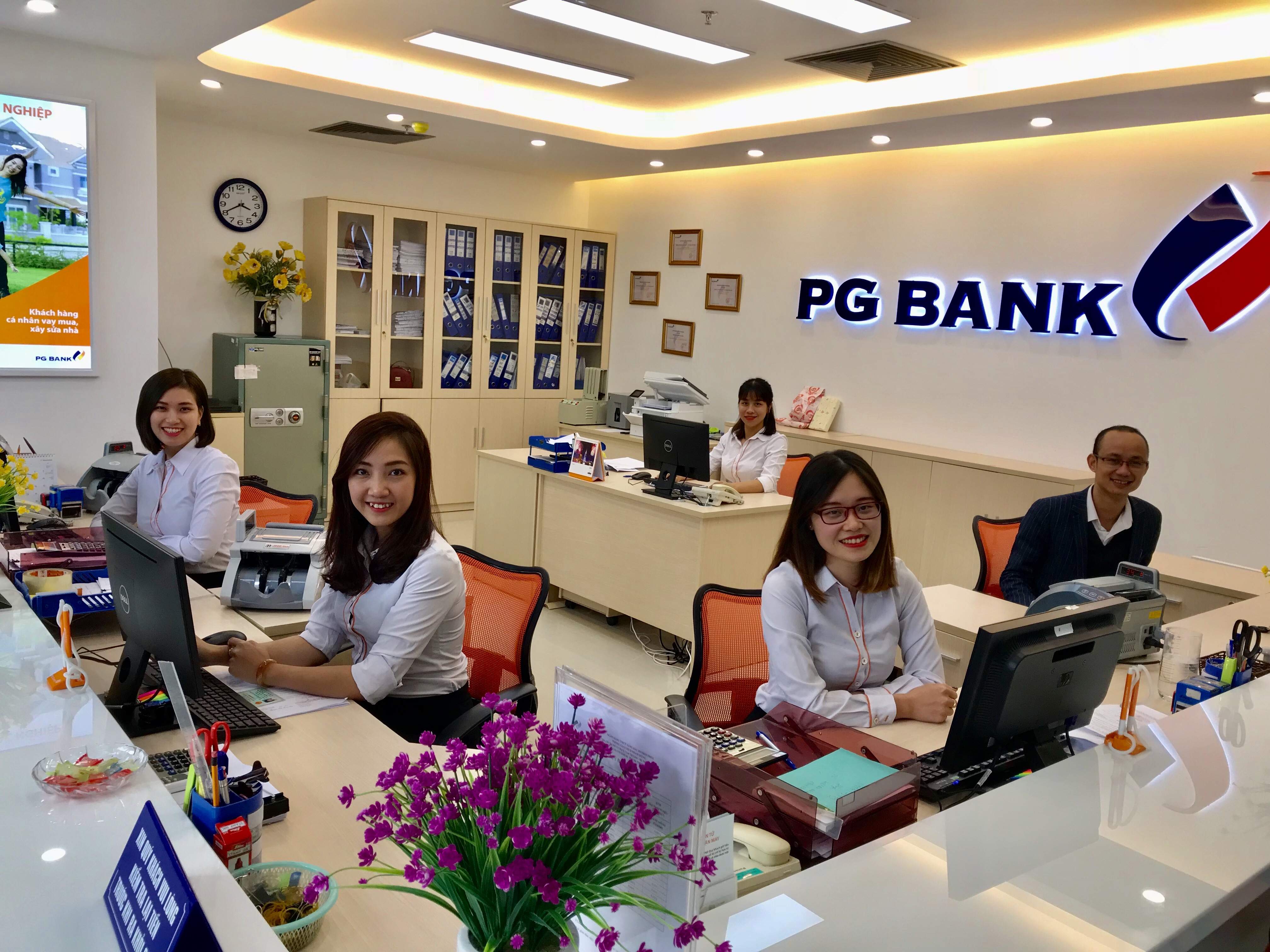 Đội ngũ chăm sóc khách hàng số hotline ngân hàng PG Bank