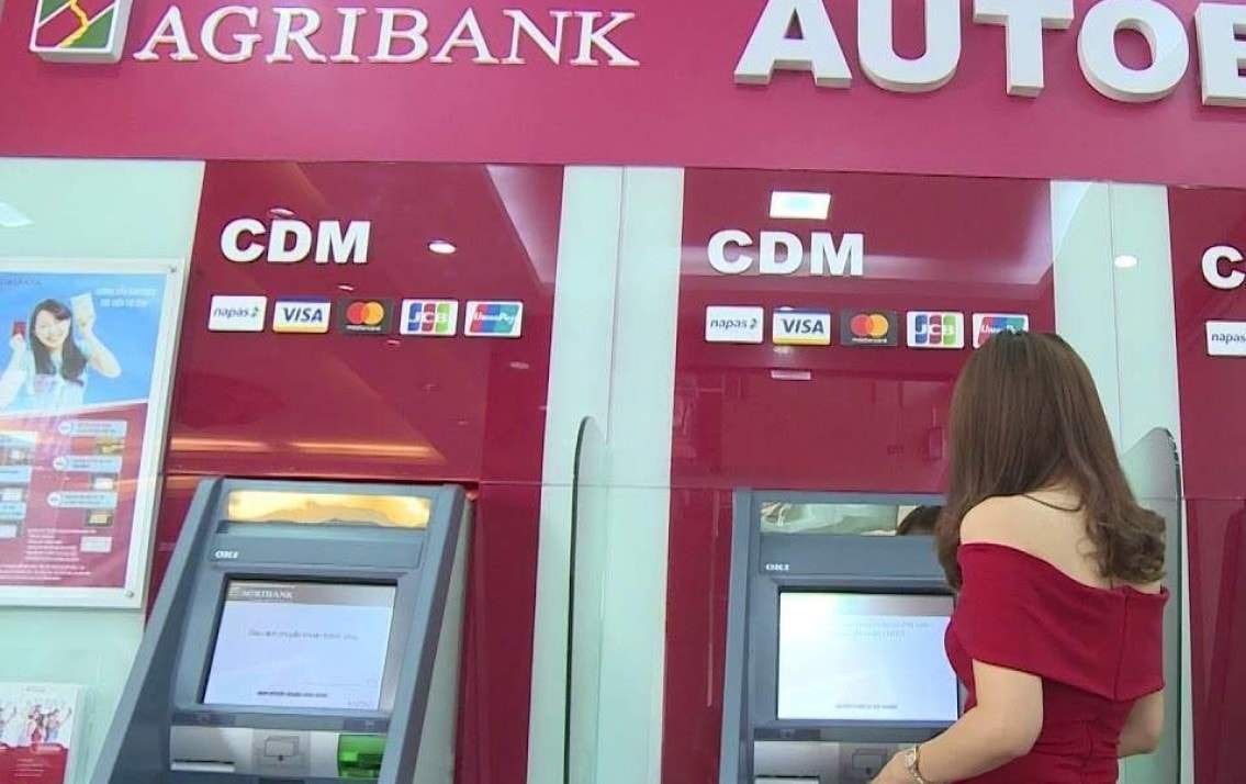 Cách rút tiền giao dịch kiểm tra số dư, chuyển khoản qua thẻ ATM