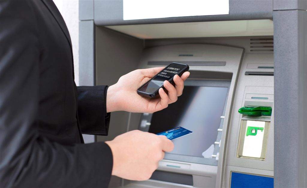 Hạn mức và phí rút tiền thẻ ATM LieVietPost