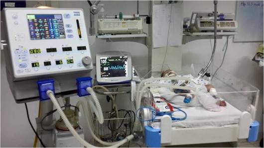 Máy thở nhân tạo, monitoring, bơm tiêm điện…và hệ thống thiết bị hiện đại