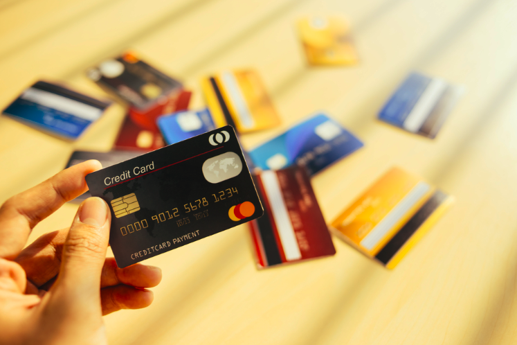 Sở hữu thẻ tín dụng Visa Premier BIDV giúp bạn tích điểm đổi quà hấp dẫn