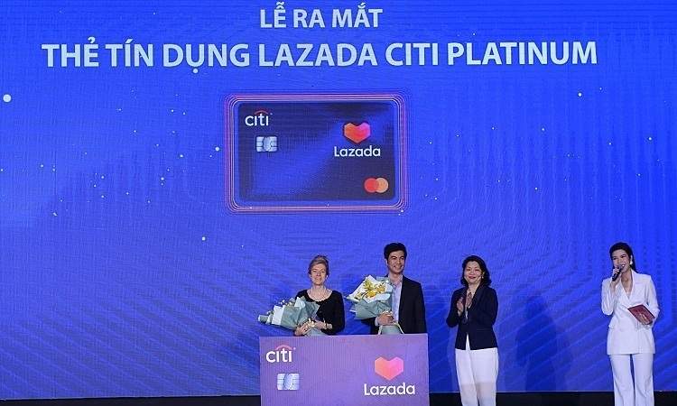 Mua sắm thỏa thích với thẻ tín dụng Lazada Citi Platinum