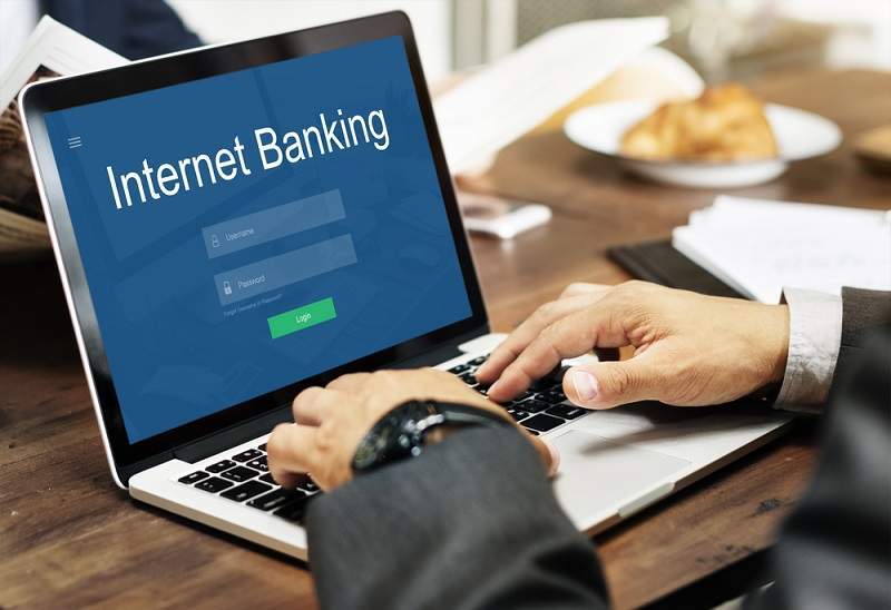 Phí Internet Banking hiện nay gồm những loại phí nào?