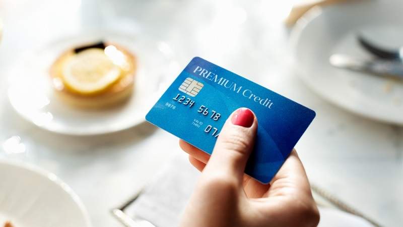 Nếu không thanh toán thẻ tín dụng có sao không?
