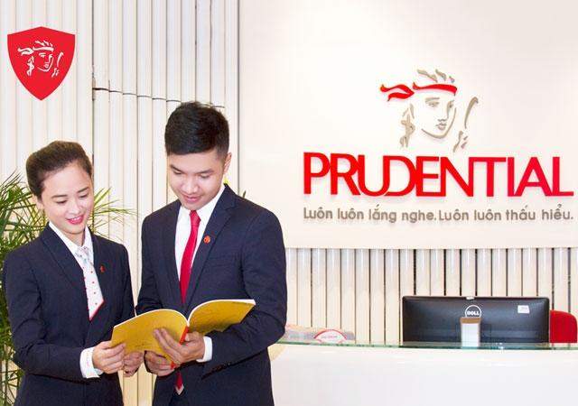 Nhân viên chăm sóc khách hàng của Prudential