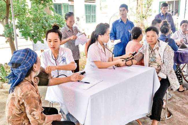 Luật bảo hiểm y tế hộ nghèo theo quy định mới nhất hiện nay
