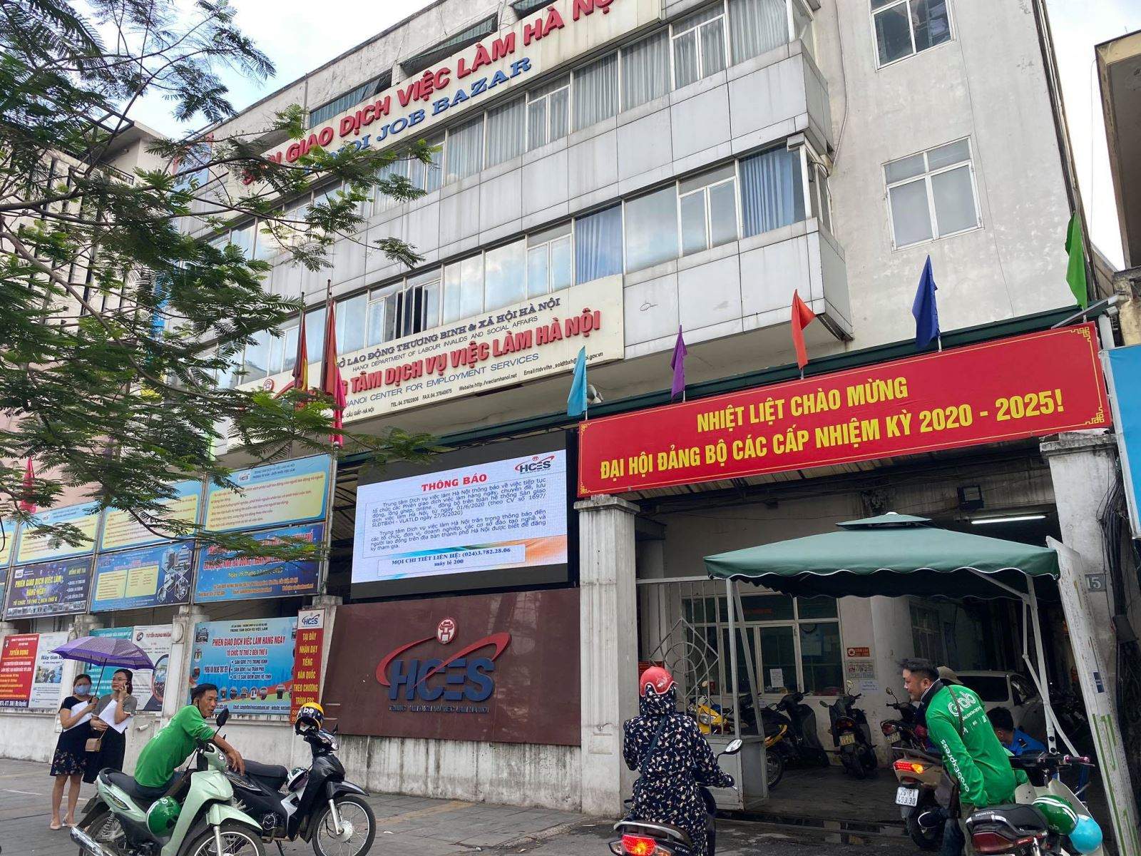 Trung tâm dịch vụ việc làm Hà Nội