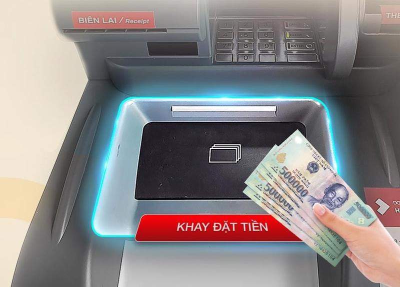 Hướng dẫn chuyển tiền mặt vào thẻ qua máy ATM tại các ngân hàng