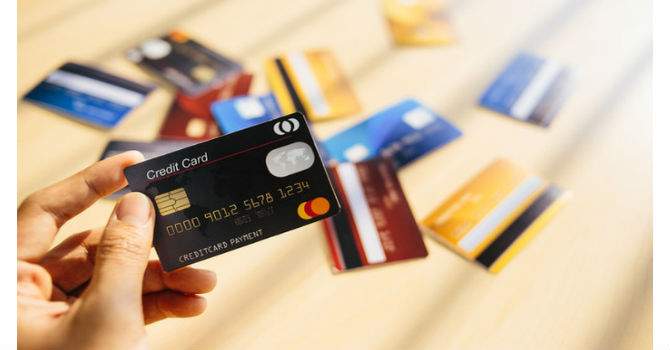 Ngân hàng nào đã bắt đầu giảm lãi suất thẻ tín dụng cho khách hàng?