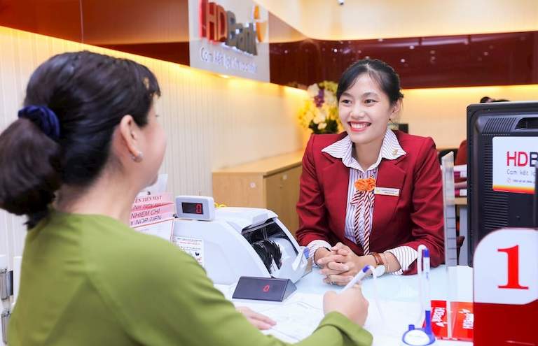 Mở thẻ ATM HDBank tại phòng giao dịch