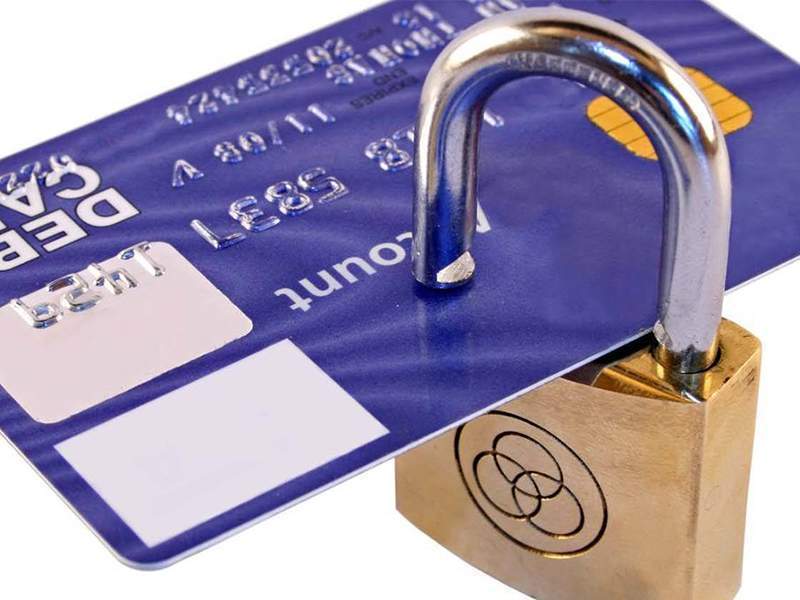 Những cách kiểm tra để biết thẻ Vietcombank có bị khóa không 