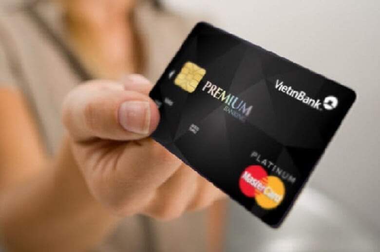 Khi khóa thẻ tín dụng Vietinbank có mất phí không