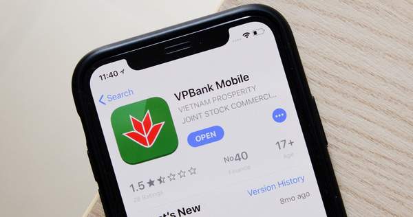 Khóa thẻ trên app VPBank có mất phí không