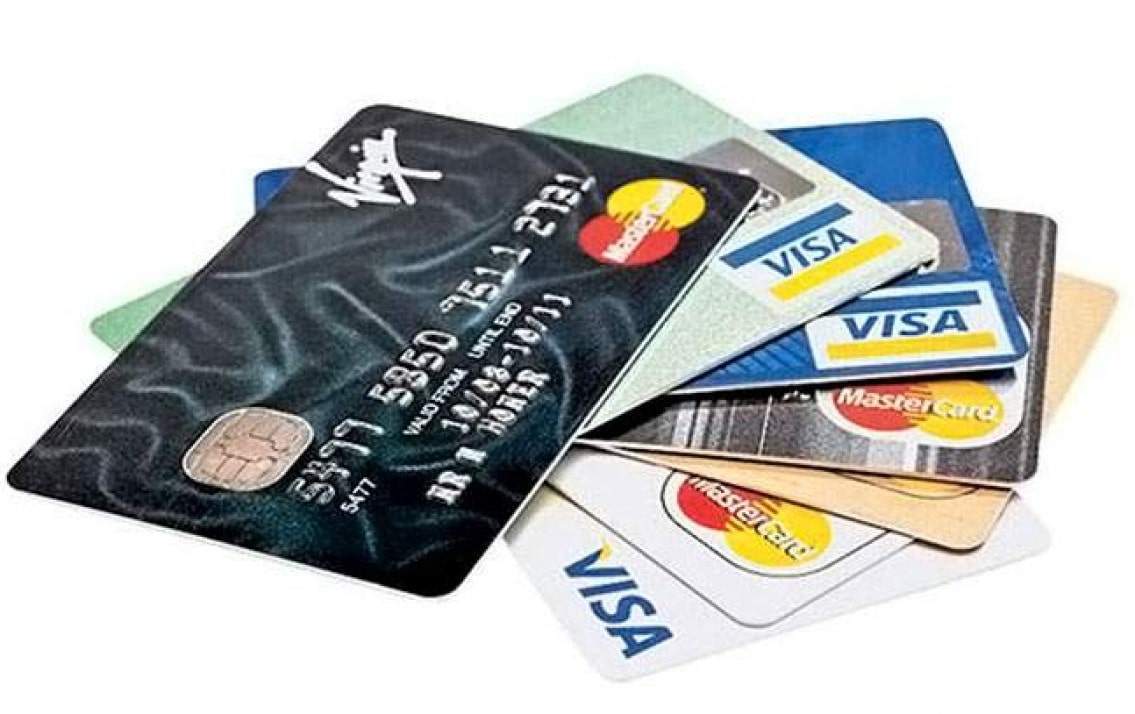 Khóa thẻ tín dụng Fe Credit có mất phí không 