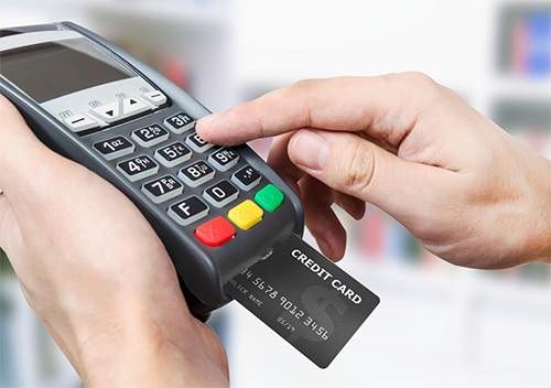 Lần đầu tiên tại Việt Nam, chủ thẻ tín dụng được dùng điểm tích lũy để thanh toán mua sắm