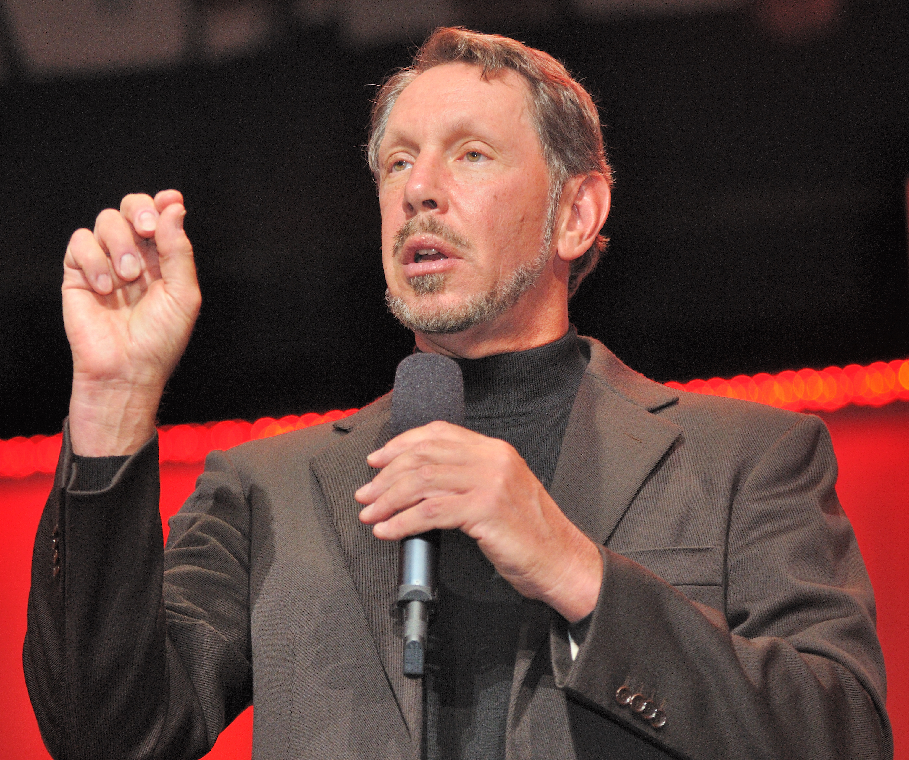 Tỷ phú Larry Ellison