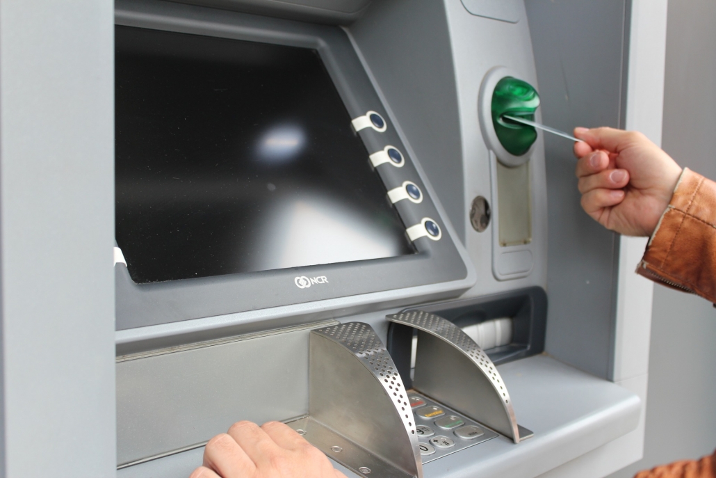 Rút tiền cây ATM