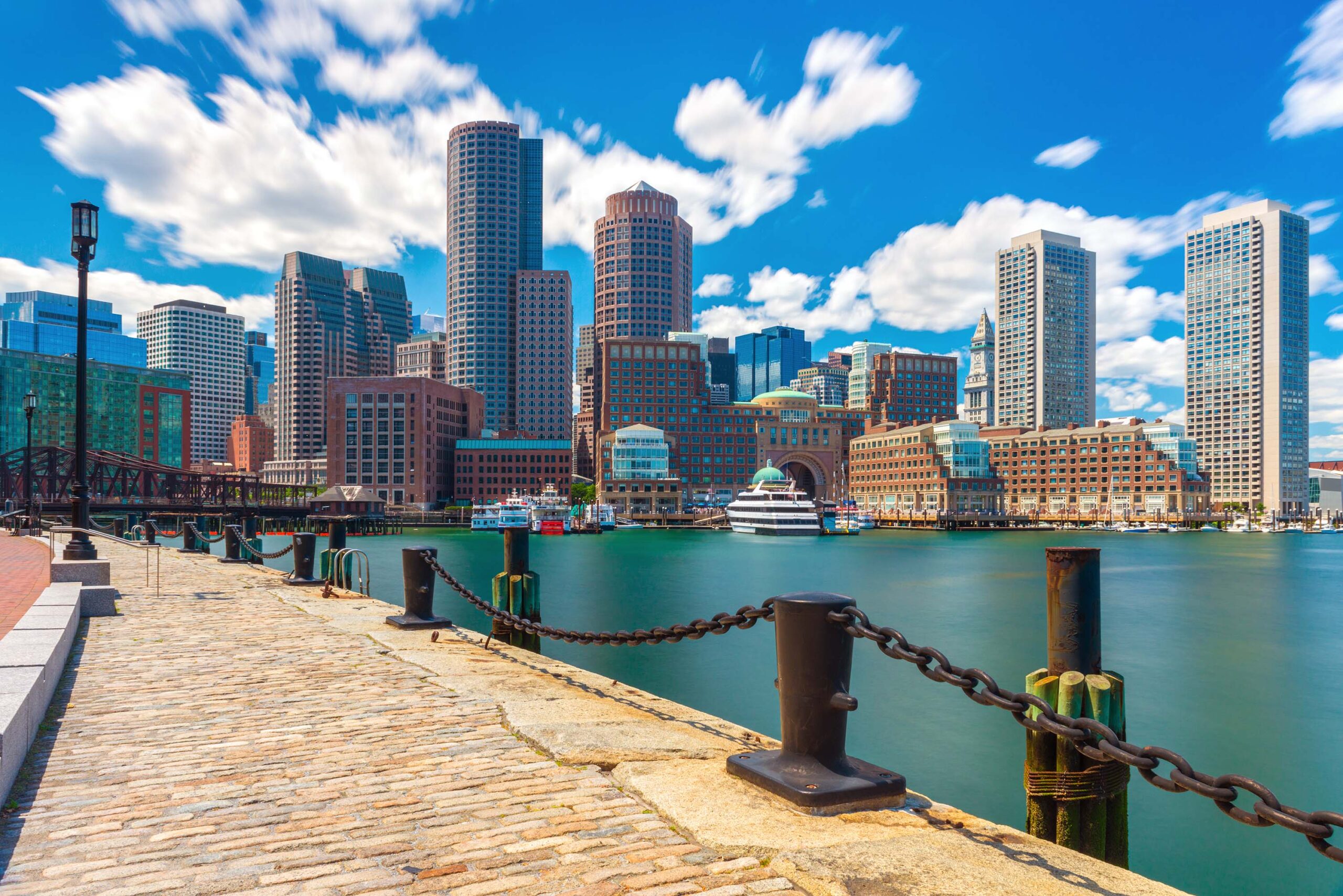 Massachusetts có rất nhiều lợi thế để phát triển và là tiểu bang giàu có tại Mỹ