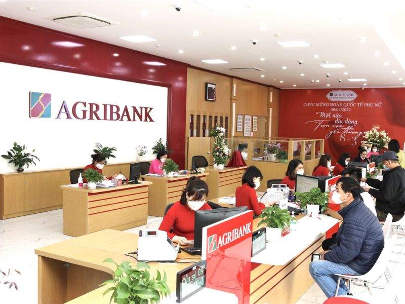 Làm thẻ ngân hàng Agribank mất nhiều thời gian không?