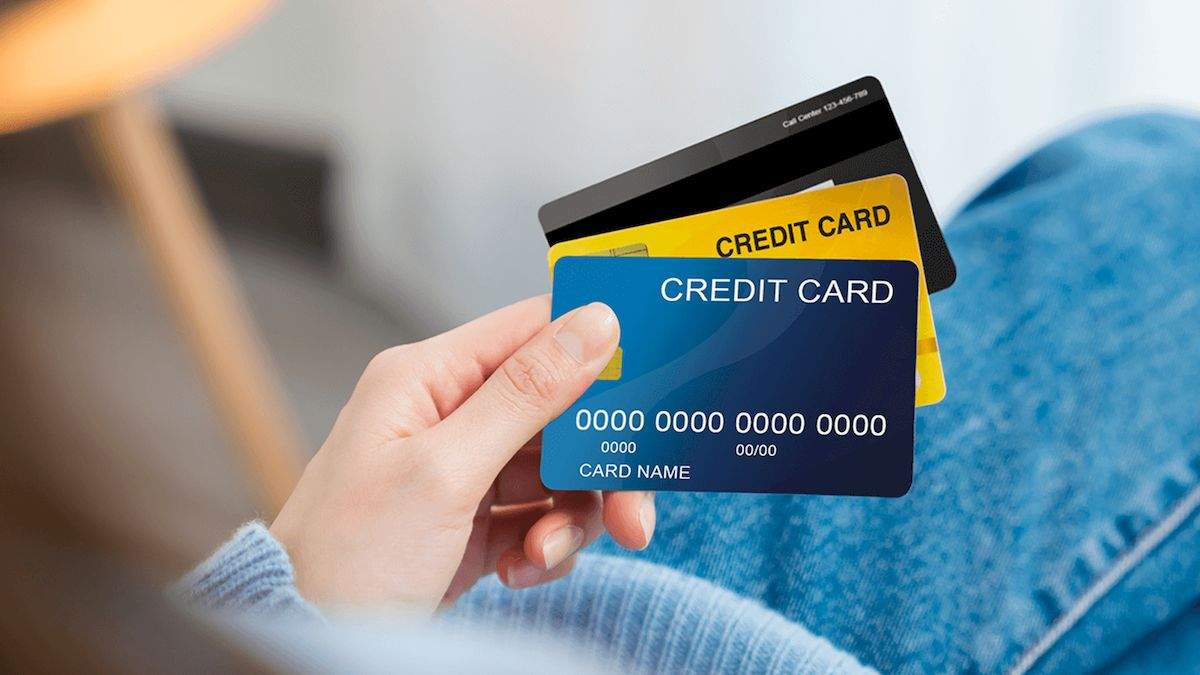 Thẻ tín dụng phụ là gì?