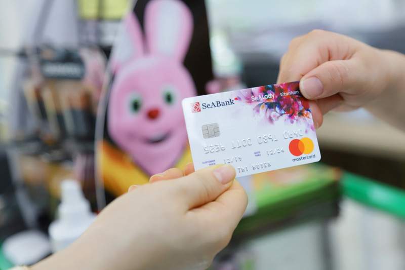 Lãi suất thẻ tín dụng SeABank được tính như thế nào?