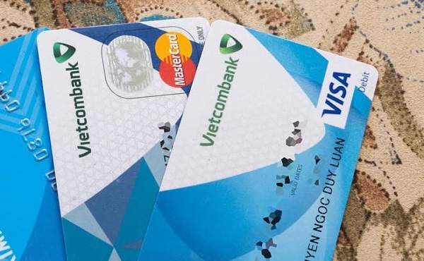 Có nên làm thẻ tín dụng Vietcombank không?