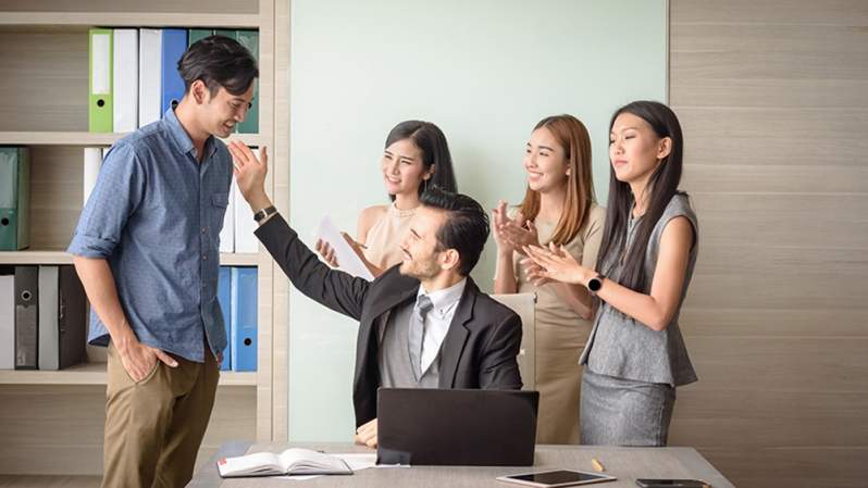 mua bảo hiểm nhân thọ cho nhân viên 