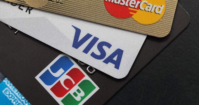 Nên làm thẻ Visa hay JCB để có nhiều ưu đãi nhất?