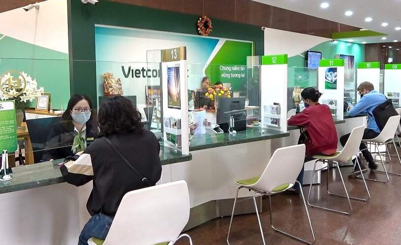 Đăng ký trích nợ tự động tại phòng giao dịch Vietcombank