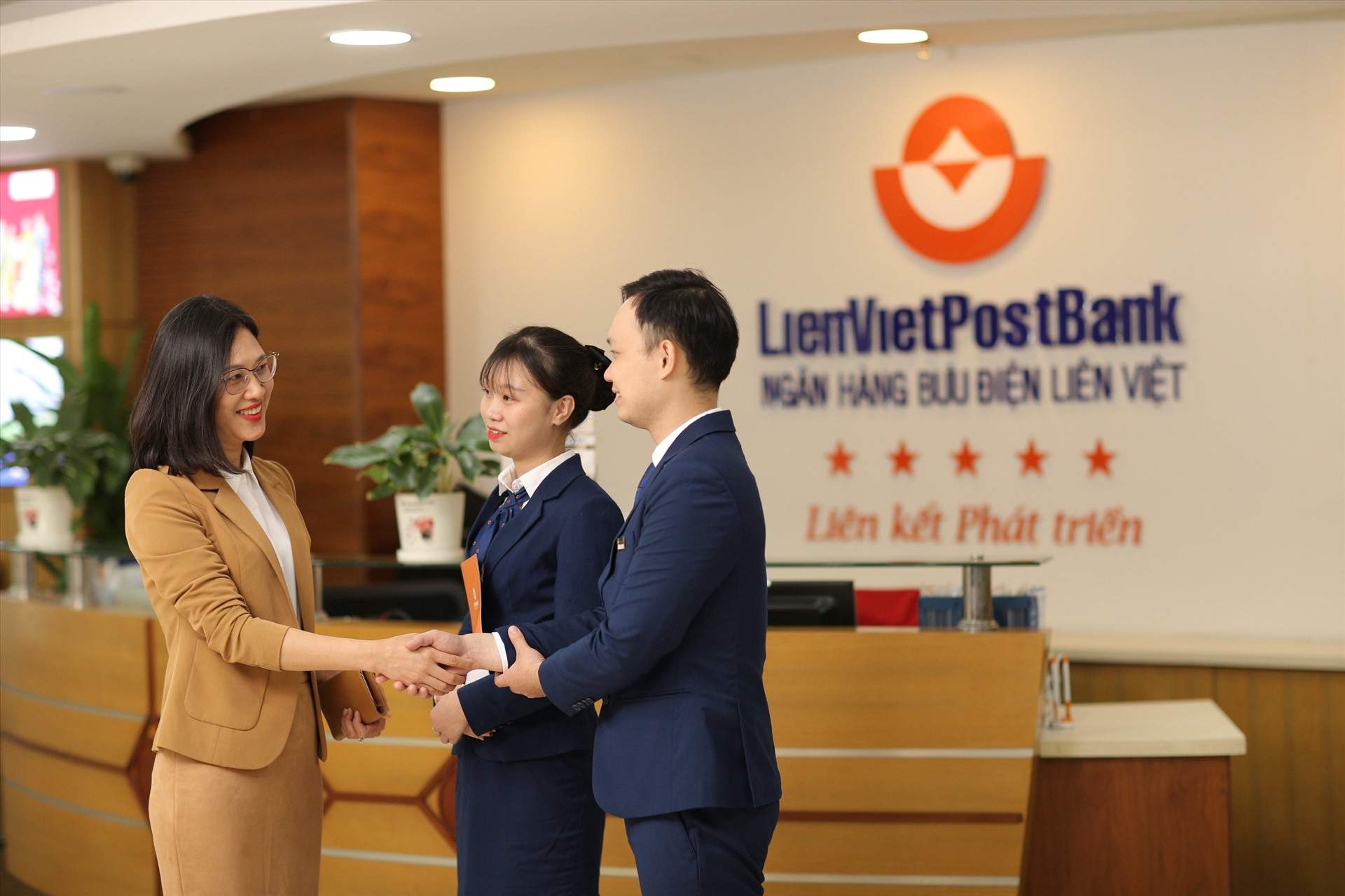 Các chi nhánh ngân hàng LienVietPostBank làm việc thứ 7