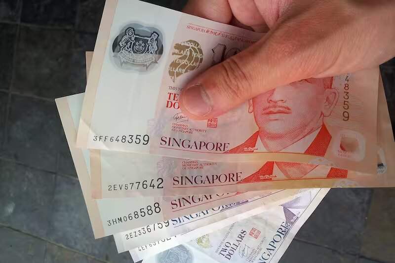 Nên đổi Đô la Singapore sang tiền Việt tại ngân hàng