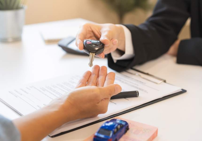 Tìm hiểu kỹ về lãi suất trước khi ký hợp đồng vay mua xe