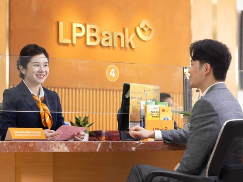 Giao dịch viên LPBank