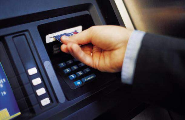 Cách khắc phục thẻ ATM không chuyển khoản được