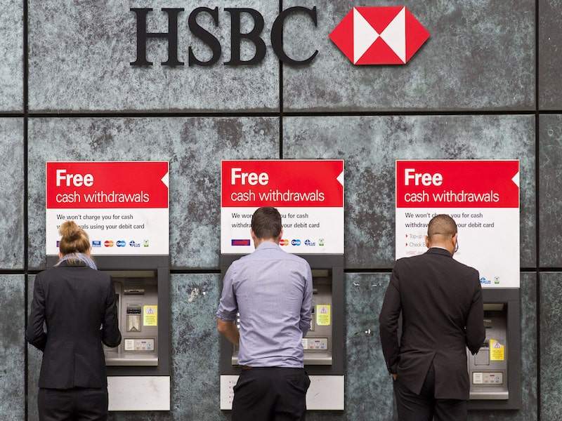 thebank_hinh4_phi_rut_tien_atm_hsbcmin_1522747864