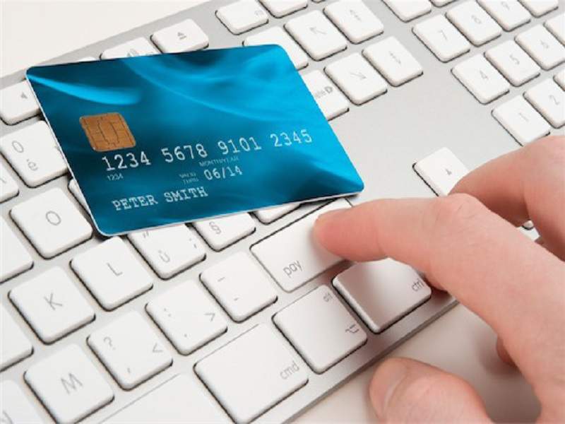 Vay tiền qua thẻ tín dụng với lãi suất hấp dẫn