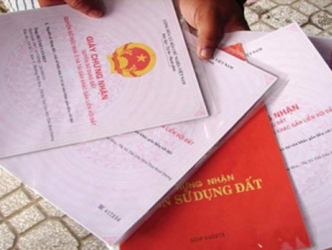 Hình 4: Tồn tại song song các loại giấy tờ chứng nhận quyền sử dụng đất