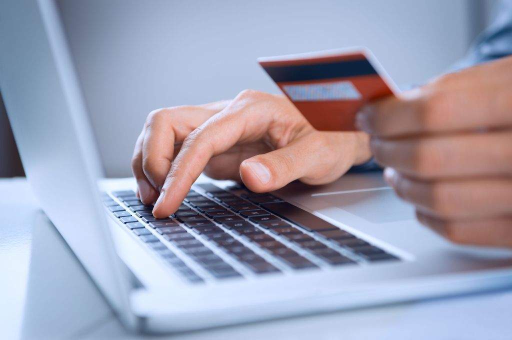 Dùng thẻ trả trước Mastercard thanh toán trực tuyến