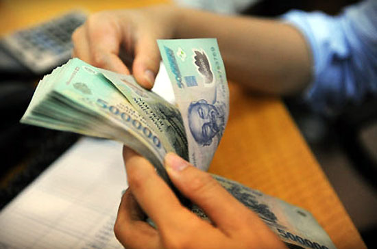 Ngân hàng nước ngoài mạnh tay cho vay tiêu dùng tín chấp cuối năm