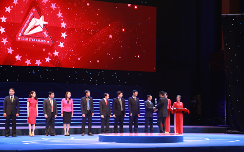 bao-viet-duoc-vinh-danh-tai-le-trao-giai-thuong-sao-vang-dat-viet-2015